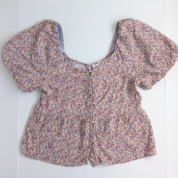 Urban Romantics Floral Puff Sleeve Crop Top - Picture 6 of 9